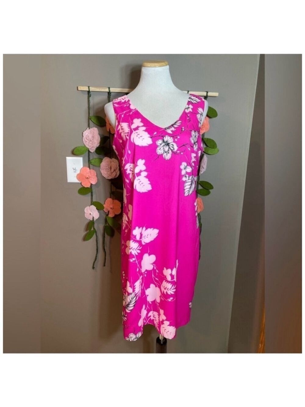 Vince Camuto Fuchsia Pink Hawaiian Floral Print Dress Size 8
